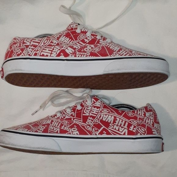 Vans Doheny White/Red OTW Repeat Shoe
Youth Sized - Picture 4 of 13